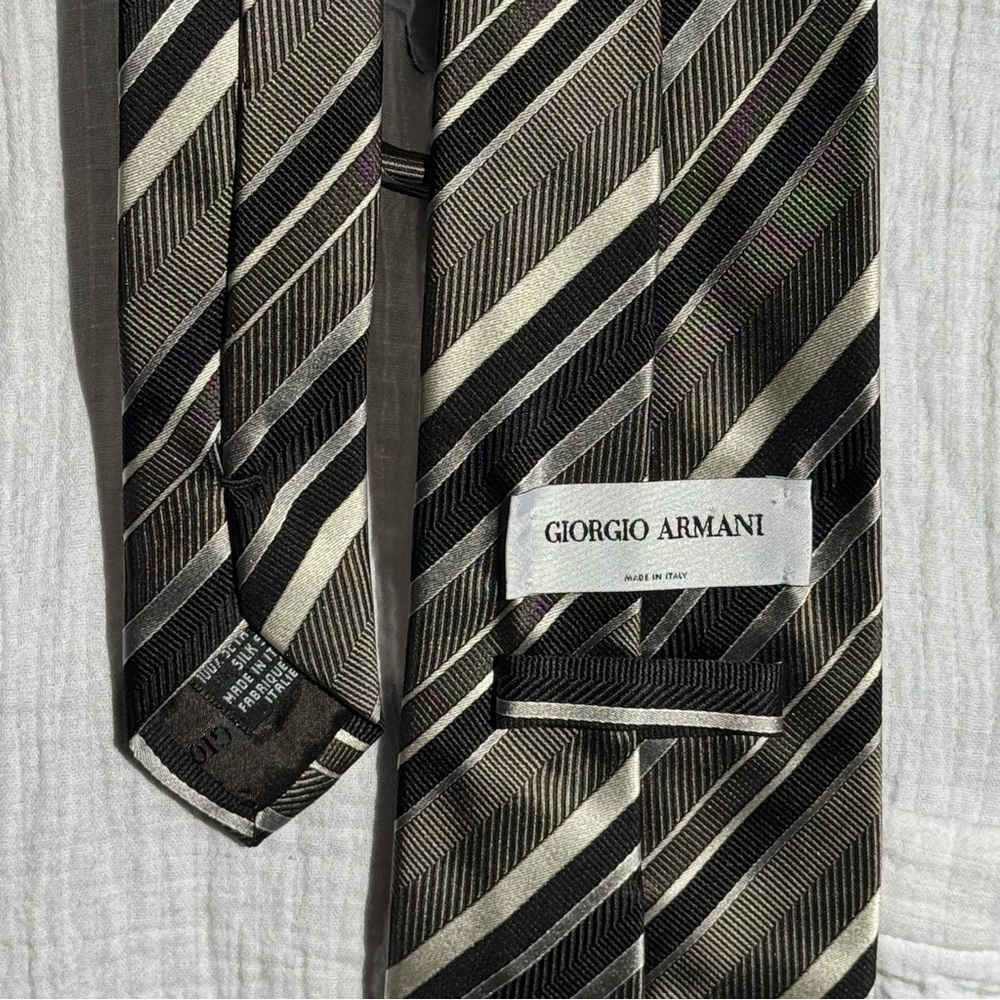 Giorgio Armani 100% Silk Designer Tie Black Silver Gray Striped Made in Italy